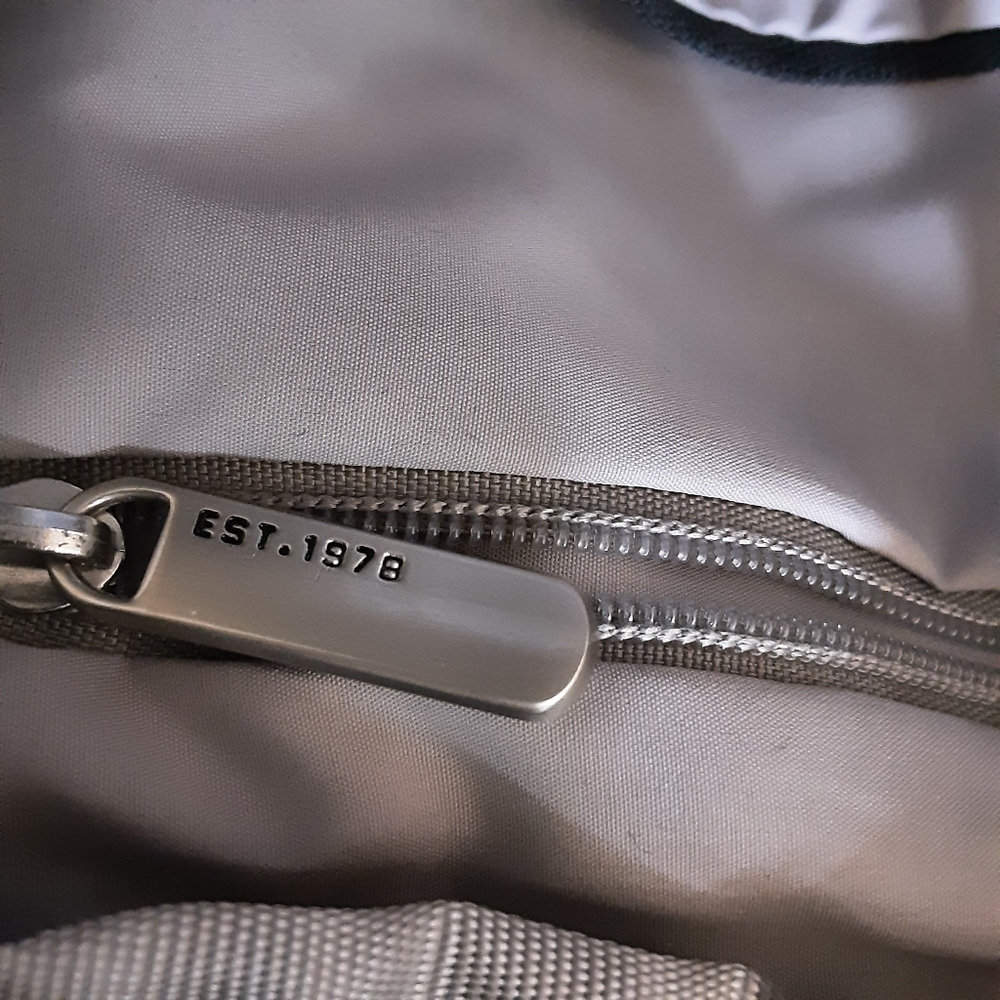Travelon Black Anti-Theft Classic Crossbody Bag - Picture 10 of 13